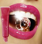 Блеск для губ Avon «Бриллиант» (Brilliant Shine Lip Gloss) Блеск для губ Avon «Бриллиант» (Brilliant Shine Lip Gloss)